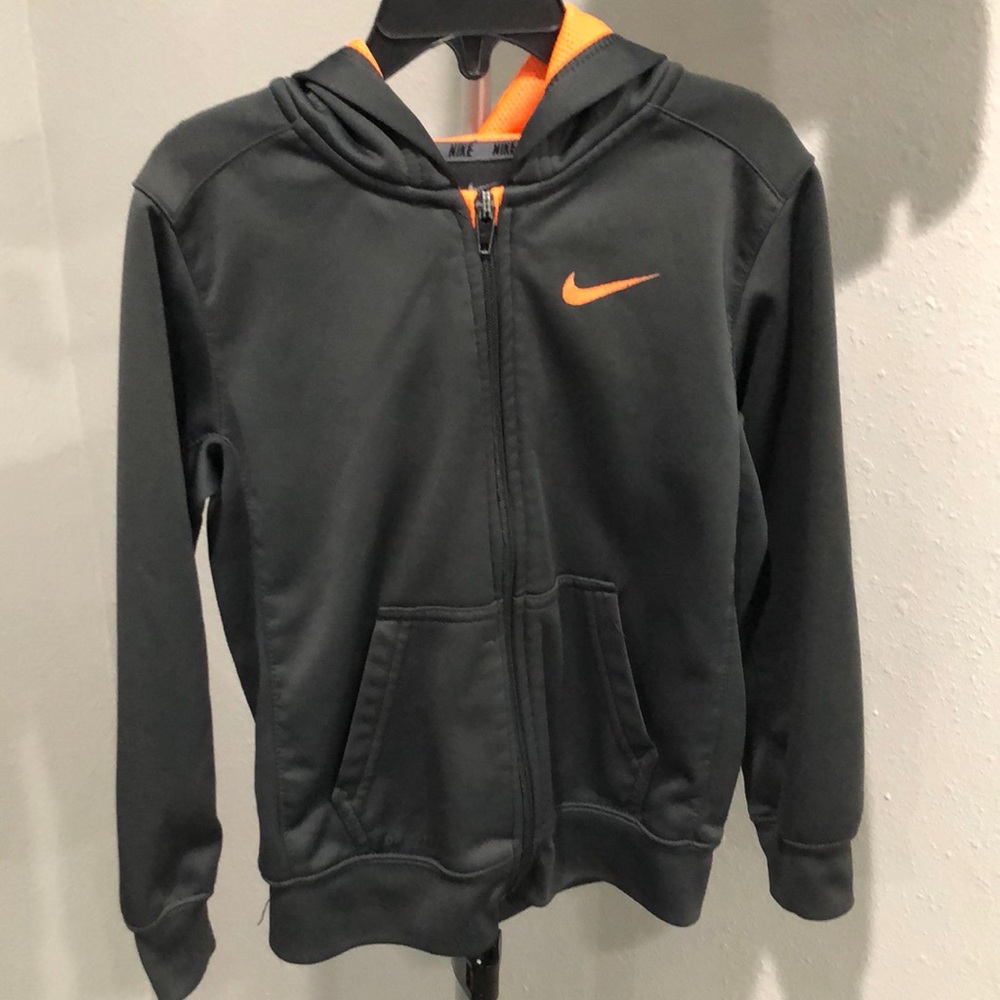 Nike boys drift hoodie.